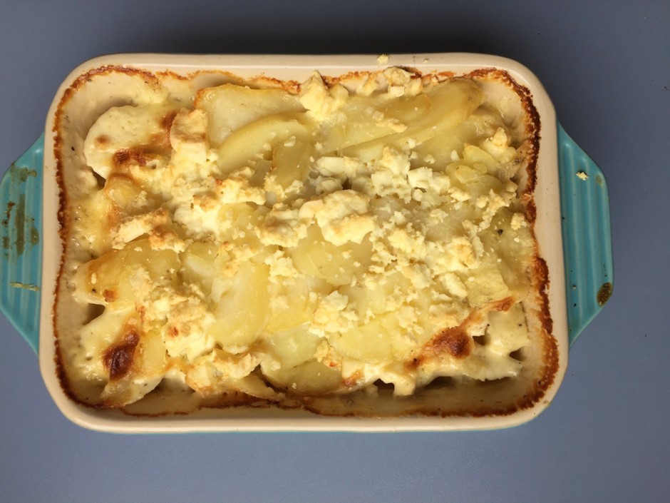 Erdäpfel-Sellerie-Auflauf mit Feta