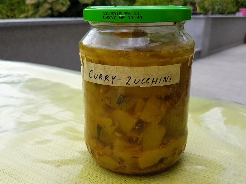 Eingelegte Curry - Zucchini