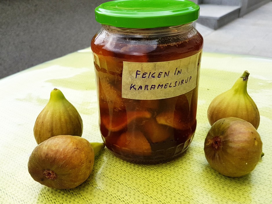 Feigen in Karamell-Sirup