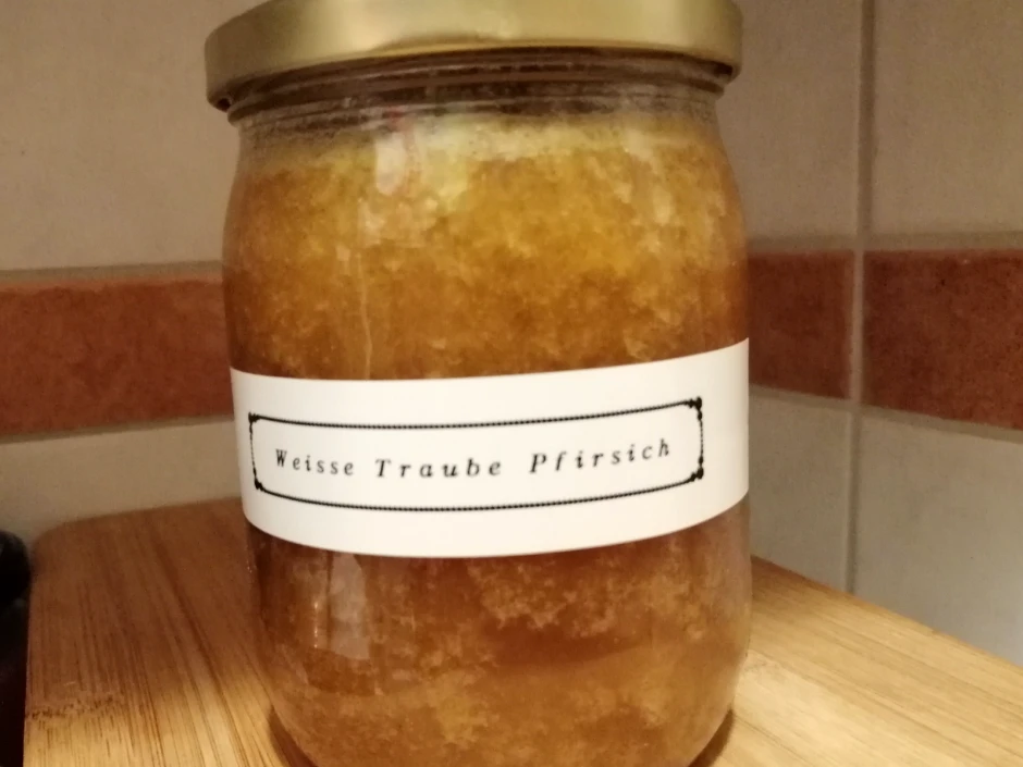 Weiße Traube-Pfirsich-Marmelade
