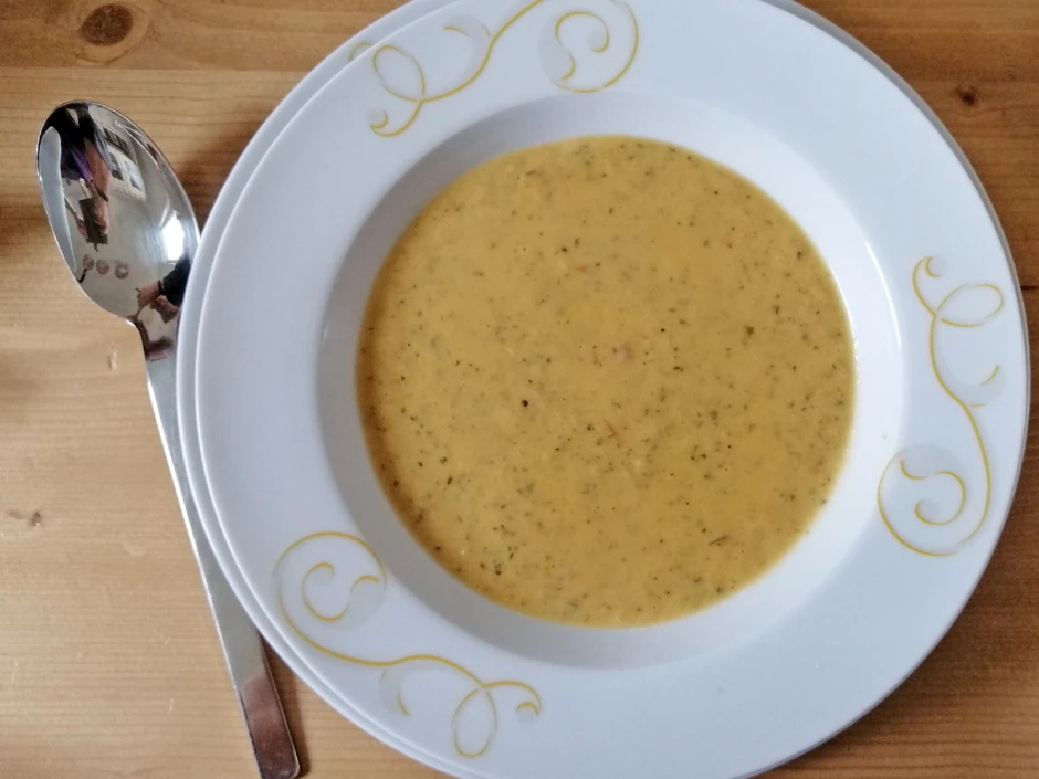 Tomaten-Zucchini-Suppe