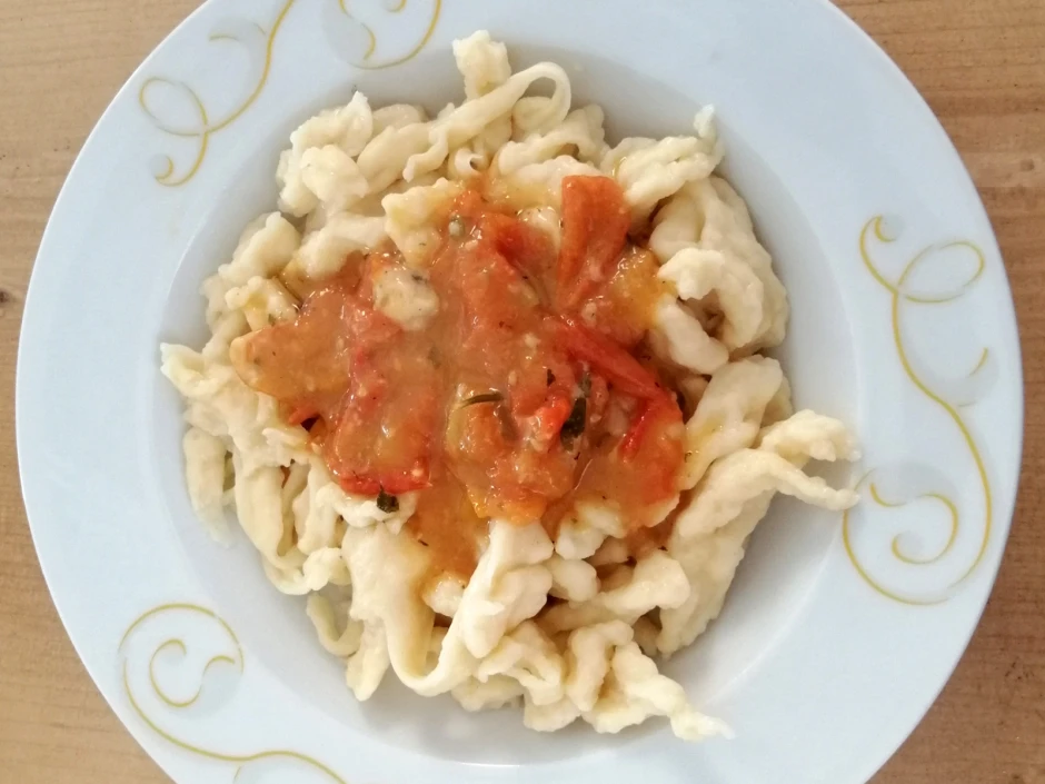 Tomaten-K&auml;se-So&szlig;e