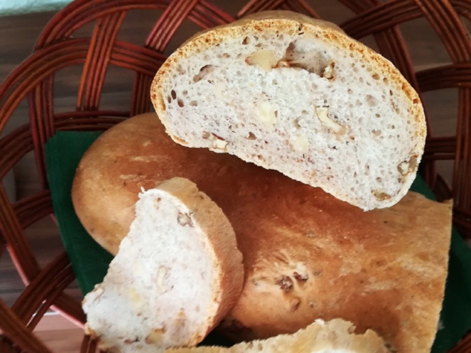 Brot mit Walnüssen