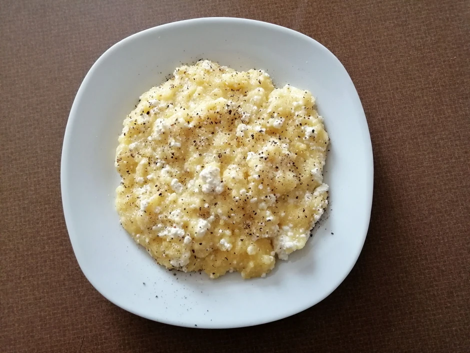 Polenta mit Br&ouml;seltopfen