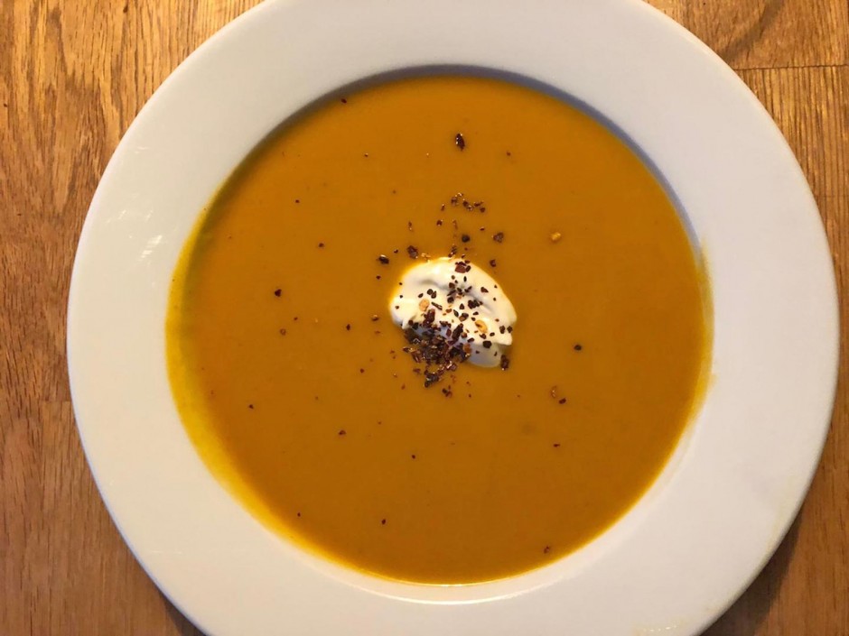Süßkartoffelsuppe mit Curry