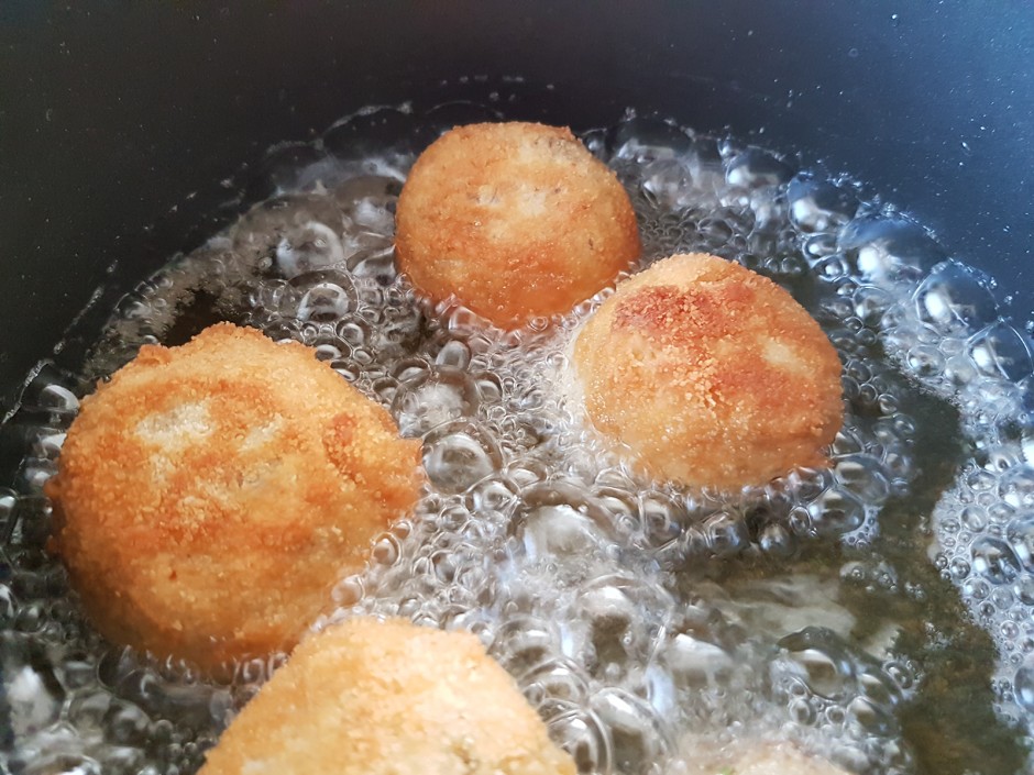 Gebackene Linsenbällchen