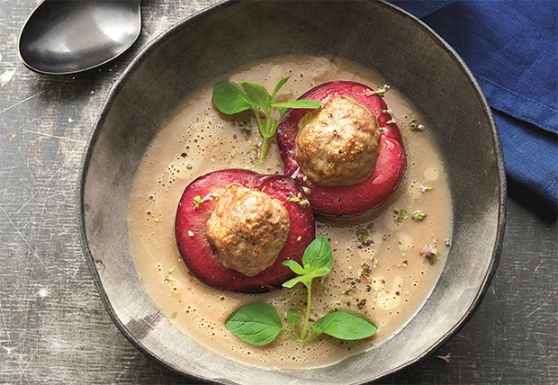 Maronencremesuppe mit Portweinpflaume