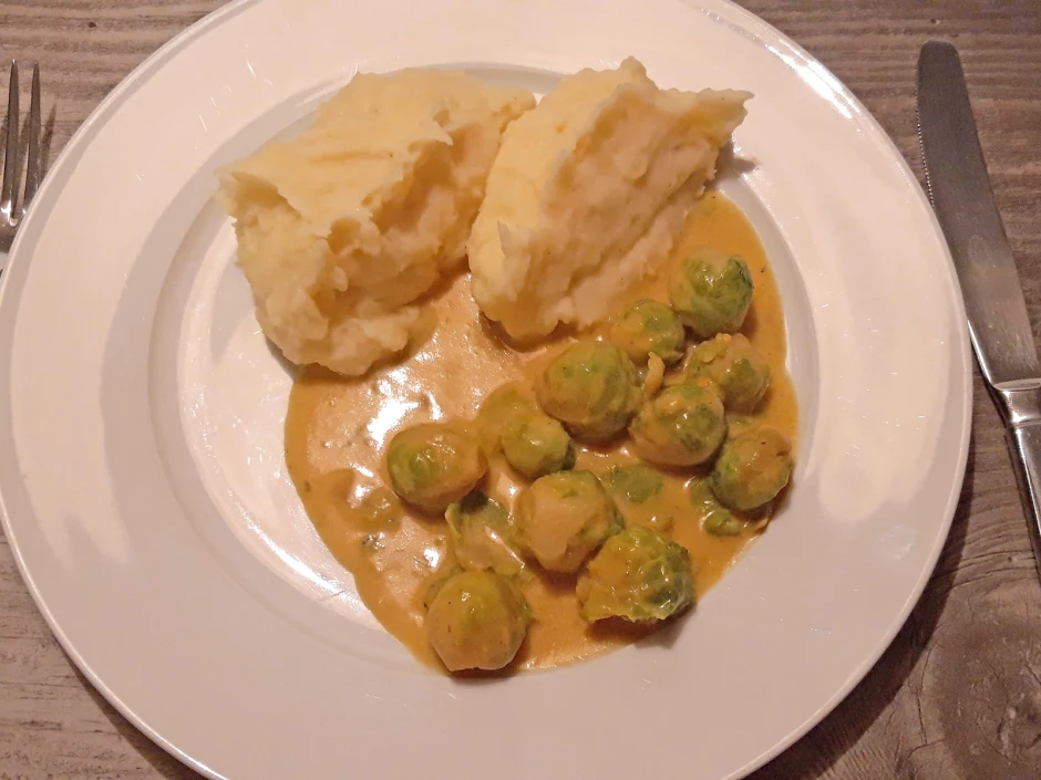 Kohlsprossen mit Currysauce