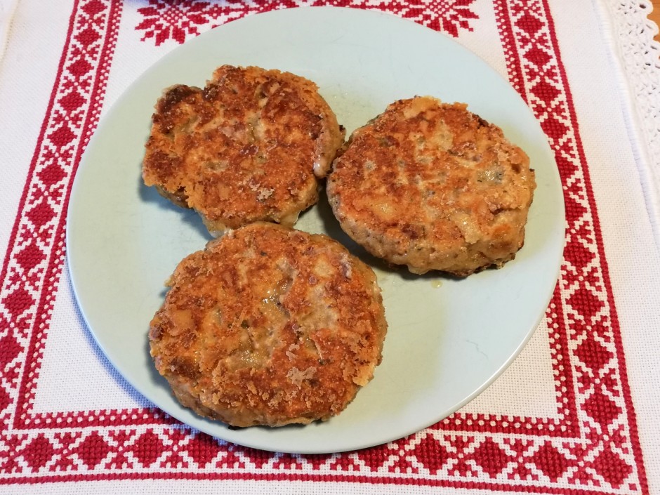 Kaspressknödel mit Grieß