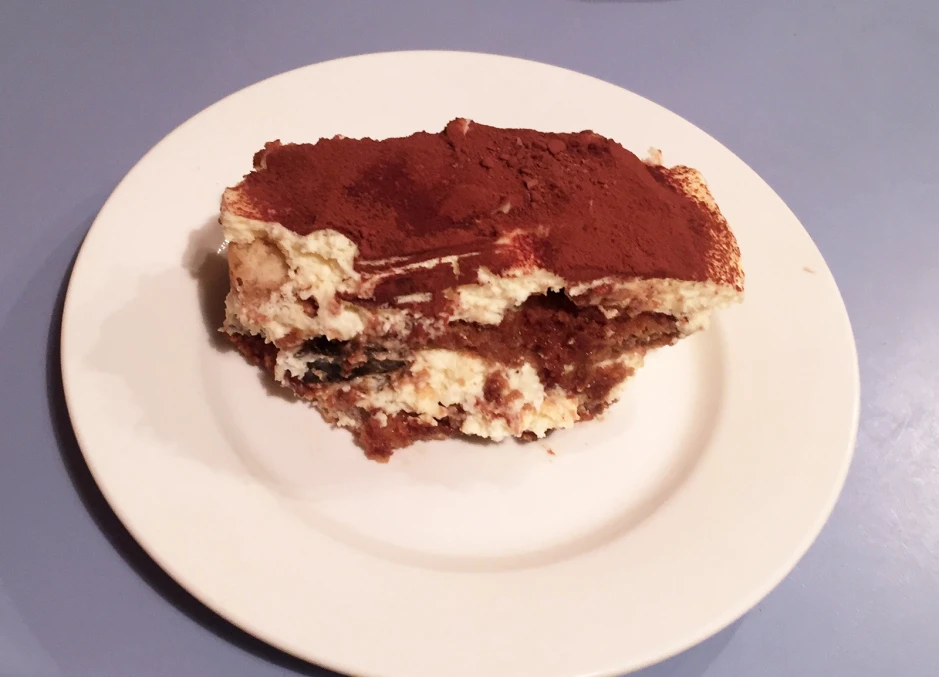 Weihnachtliches Tiramisu mit Rumpflaumen und Lebkuchen