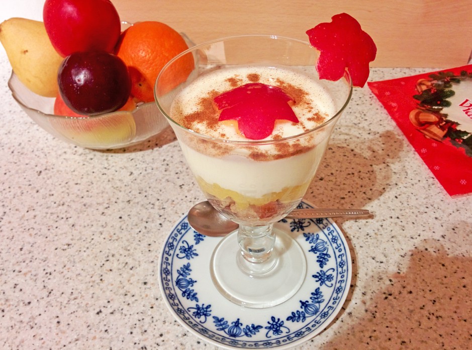 Apfel-Joghurt auf Keksen