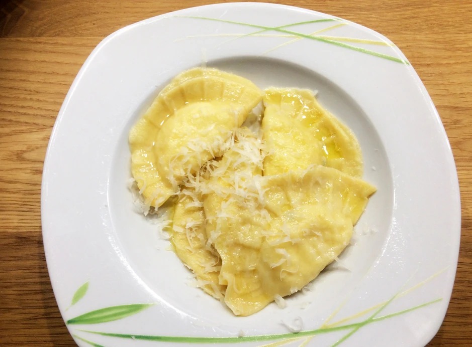 Ravioli mit Grauk&auml;sef&uuml;llung