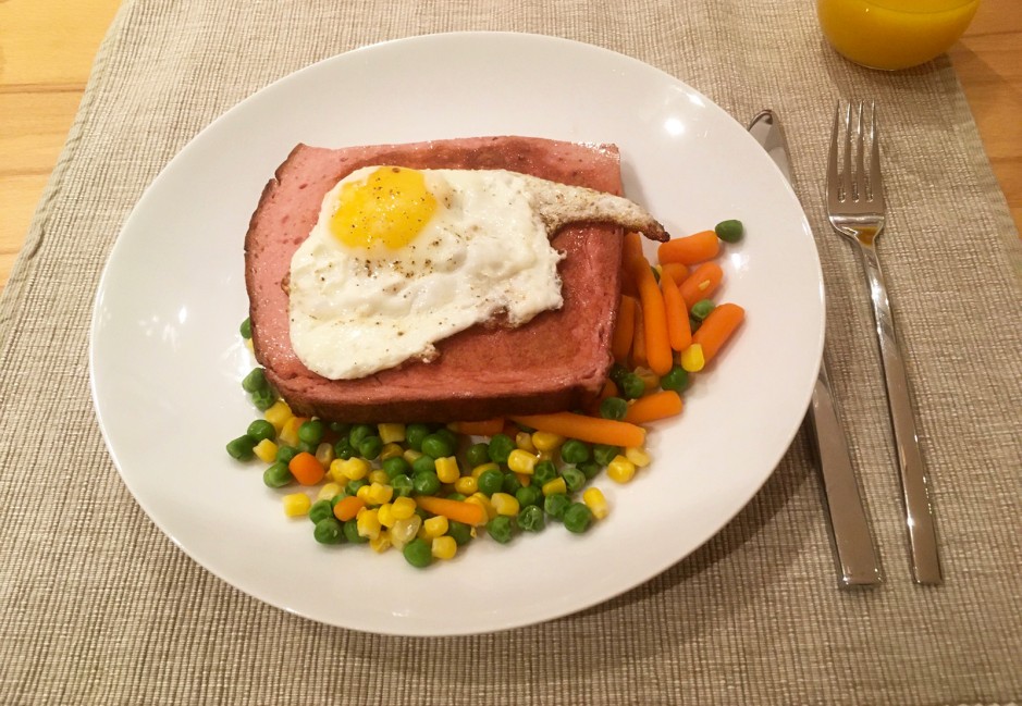 Leberkäse mit Gemüse