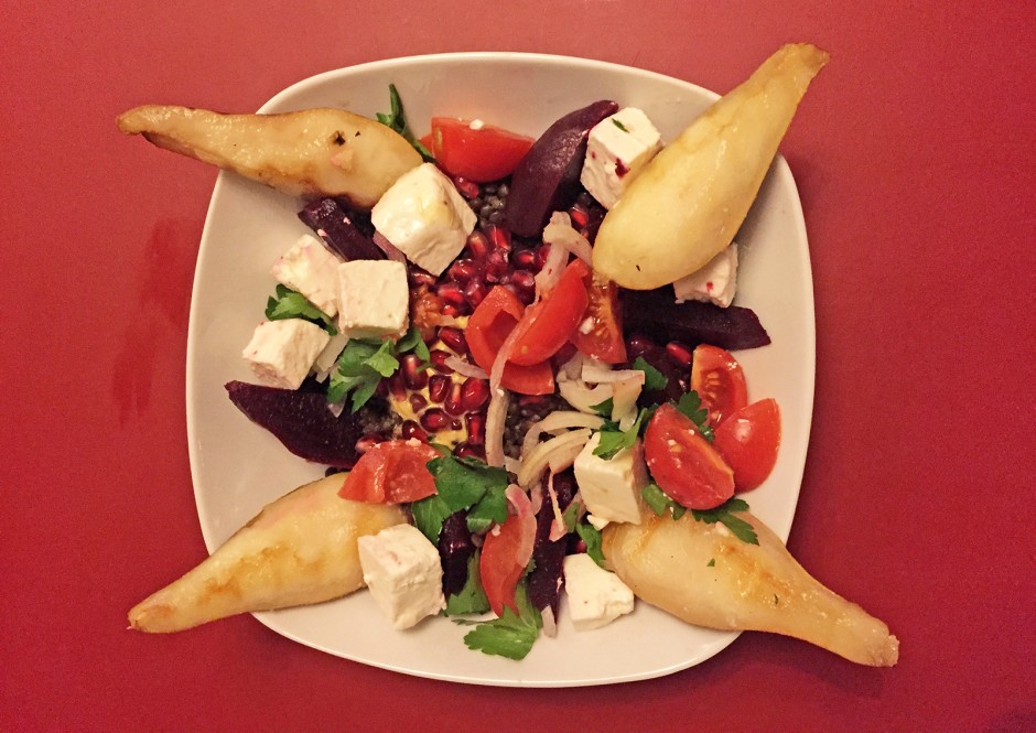 Warmer Linsensalat mit herbstlicher Garnitur