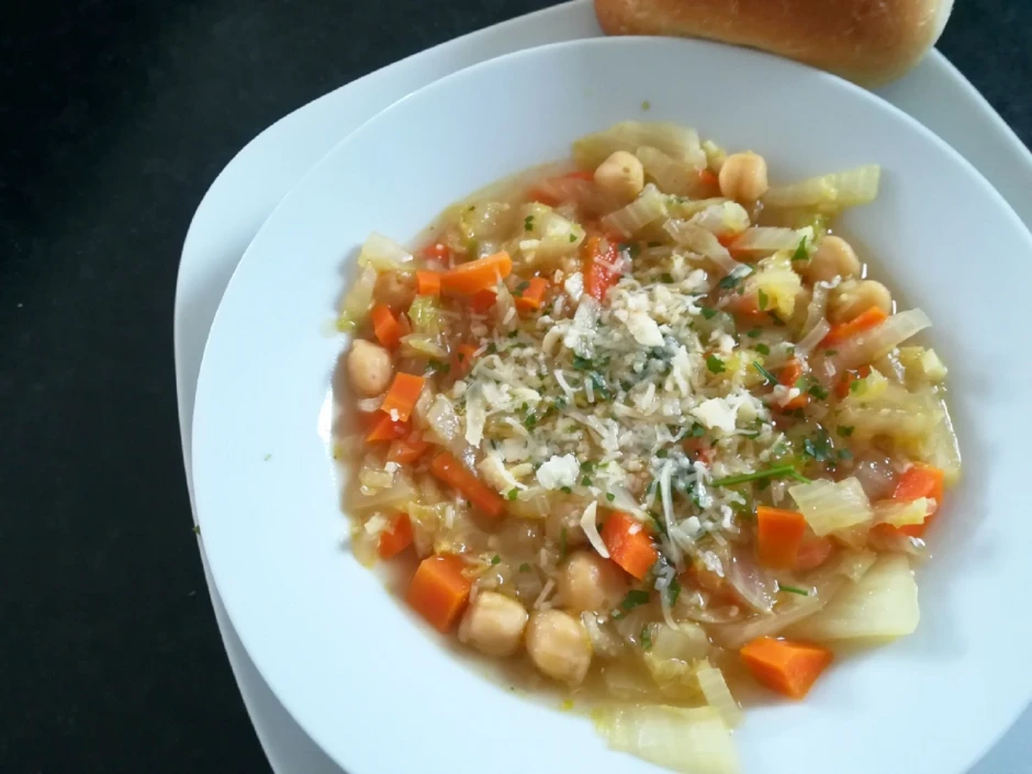 Einfache Gemüsesuppe