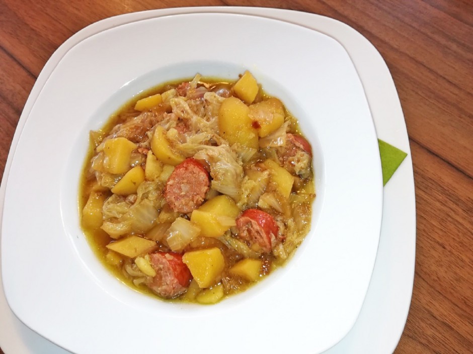 Chinakohlgemüse mit Mettenden