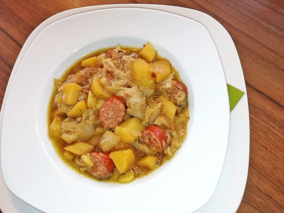 Chinakohlgem&uuml;se mit Mettenden