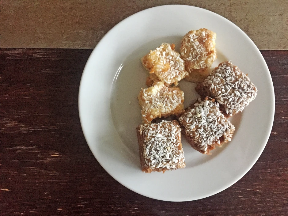 Brownies & Blondies mit Kokosstreuseln