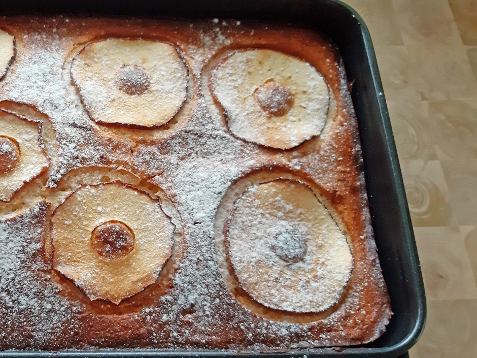 Topfenauflauf mit &Auml;pfeln
