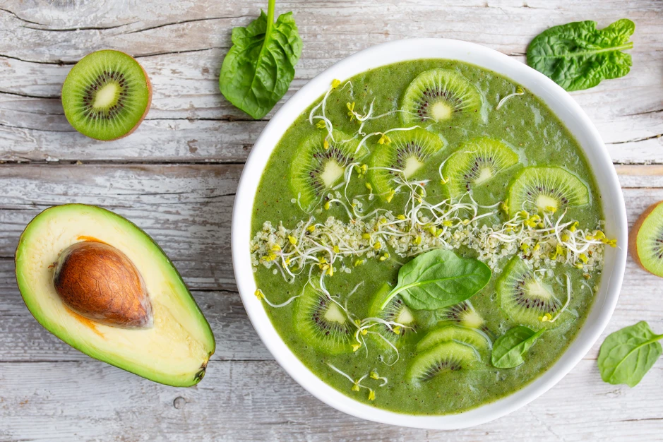 Fr&uuml;hlings-Smoothie Bowl