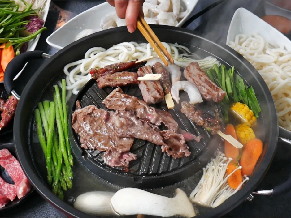 Low Carb Hot Pot mit Rindfleisch