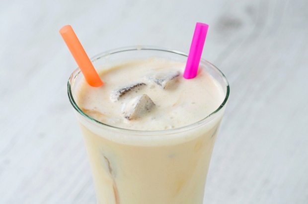 Vanilleshake mit Kaffeewürfeln
