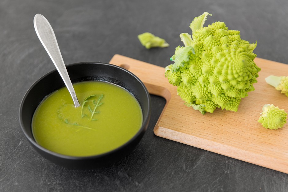 Süß-pikante Romanescosuppe