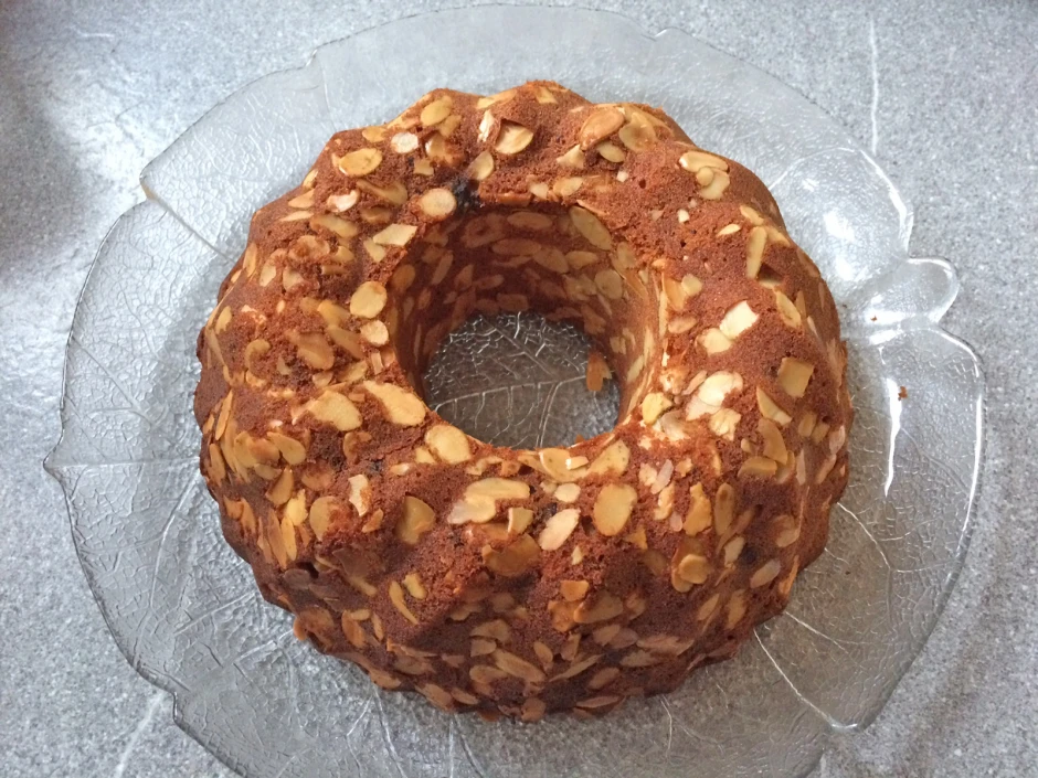 Schokolade-Marzipan-Gugelhupf