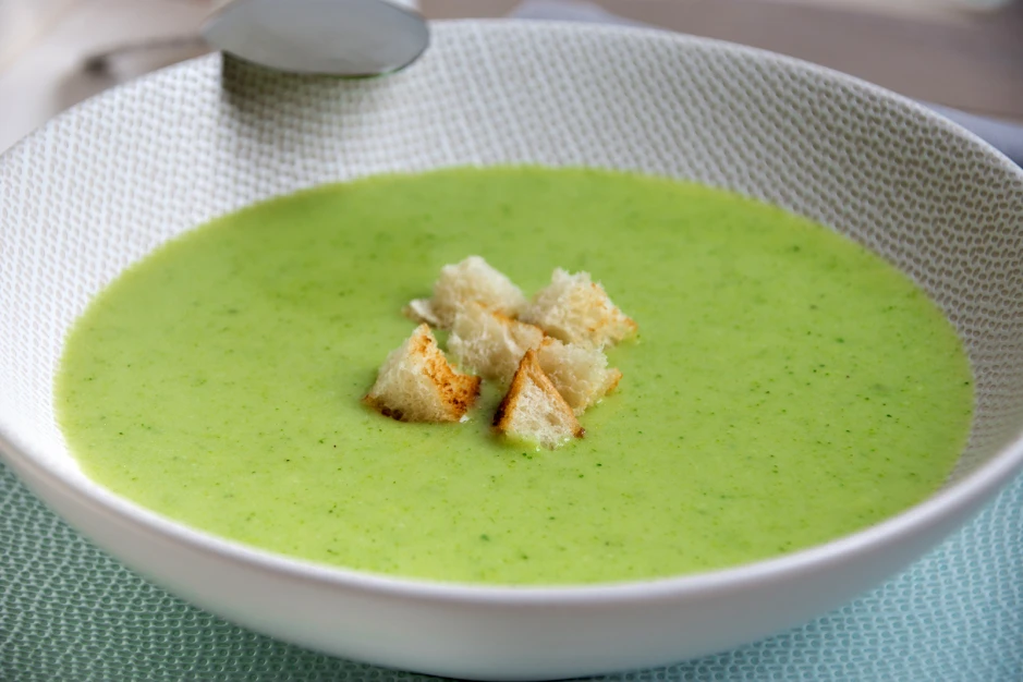 Brokkolisuppe mit Ghee