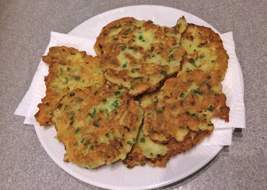 Kartoffel-Pl&auml;tzchen mit B&auml;rlauch
