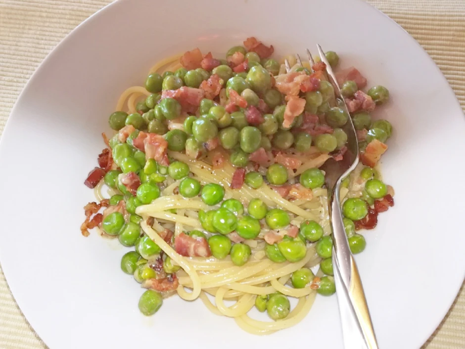 Erbsen-Speck-Nudeln