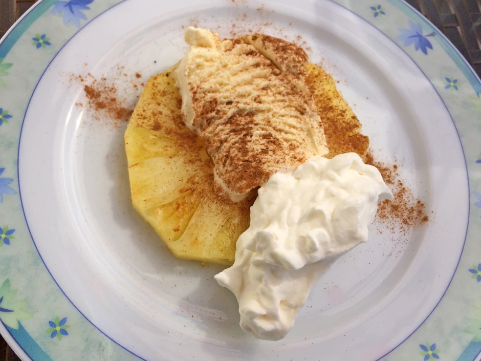 Gegrillte Ananas mit Zimt