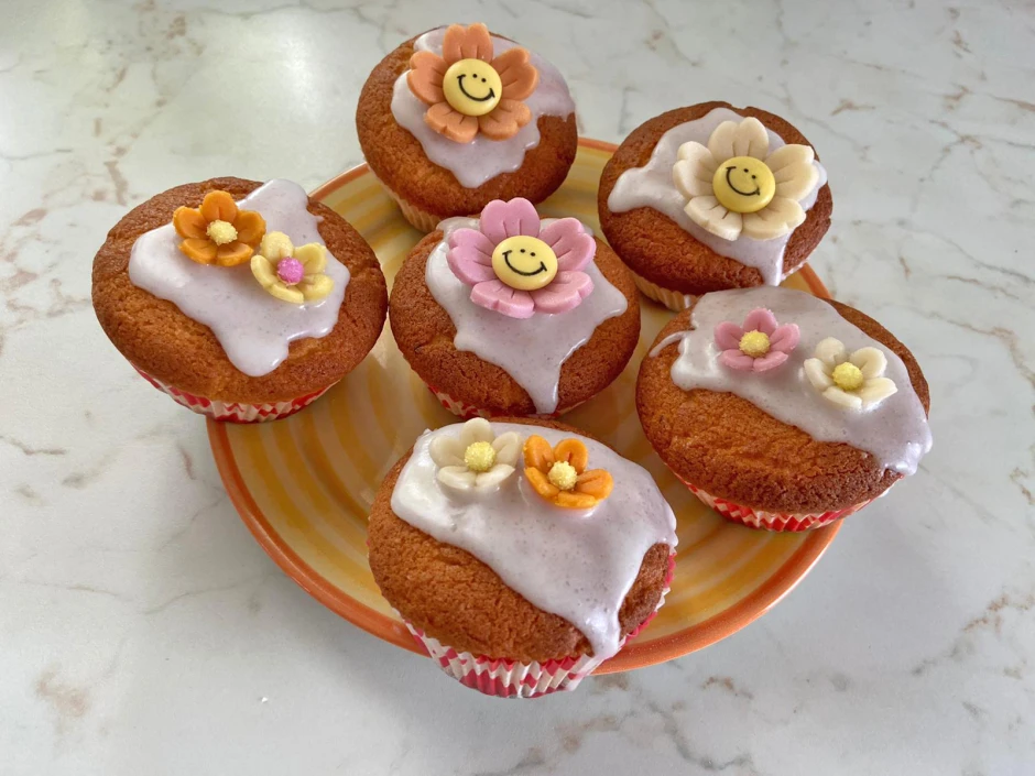 Zitronenmuffins mit Zitronenguss