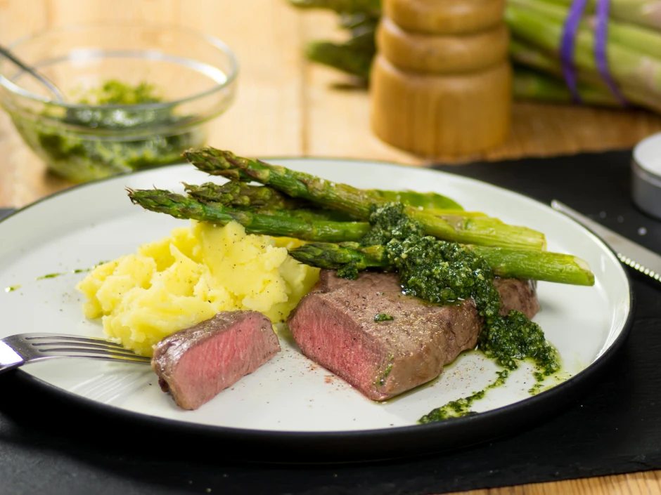 Perfektes Steak mit gegrillten Spargel aus dem Airfryer