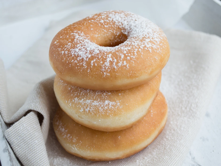 Donuts aus Germteig
