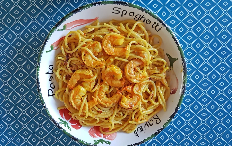 Spaghetti mit Curry-Garnelen