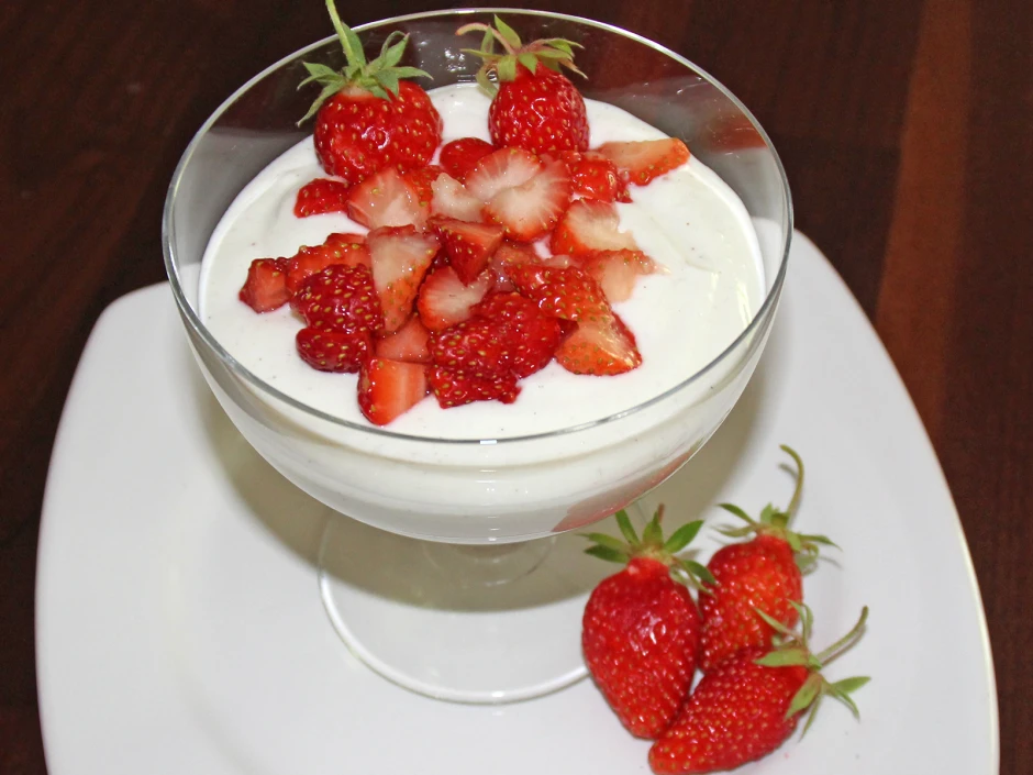 Erdbeeren mit Topfen-Joghurtcreme