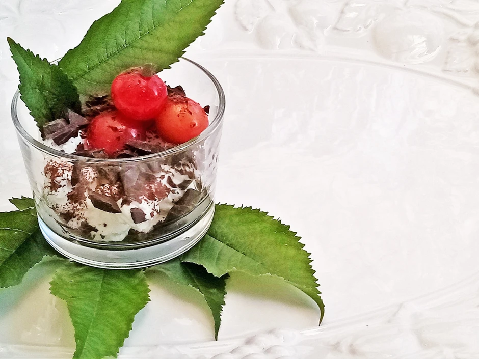 Ricottadessert a la Schwarzwälder Kirsch