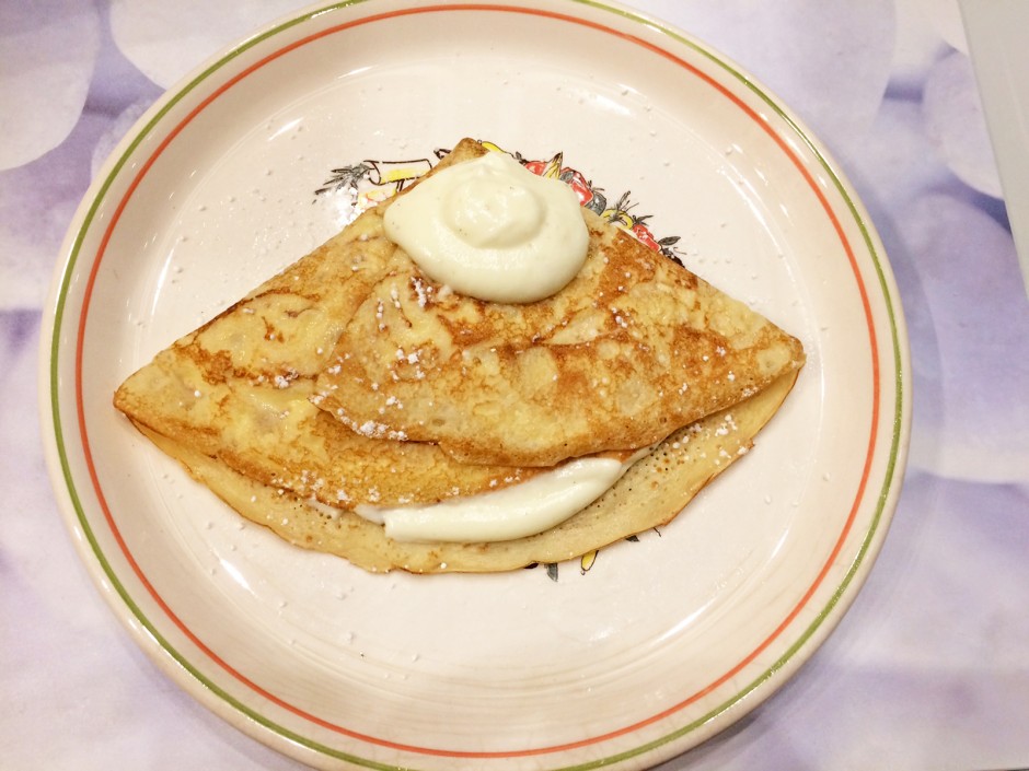 Crêpes mit Vanillecreme-Füllung