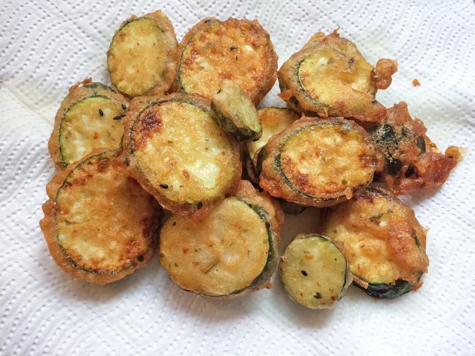 Zucchini in Gewürz-Tempurateig