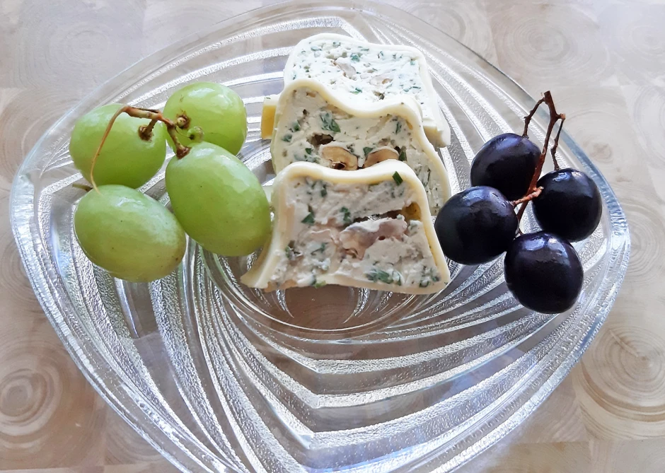 Käsepastete mit Walnüssen