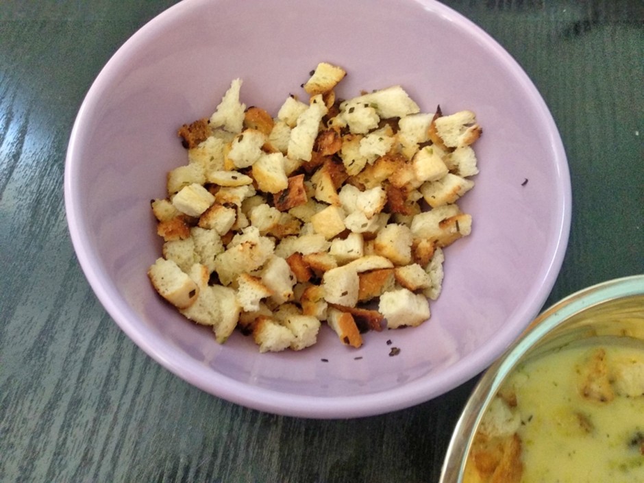 Schnelle Schnittlauchcroutons