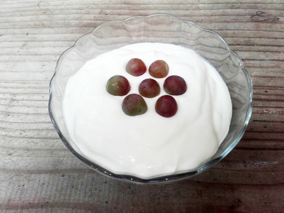 Sauerrahm-Weintraubencreme