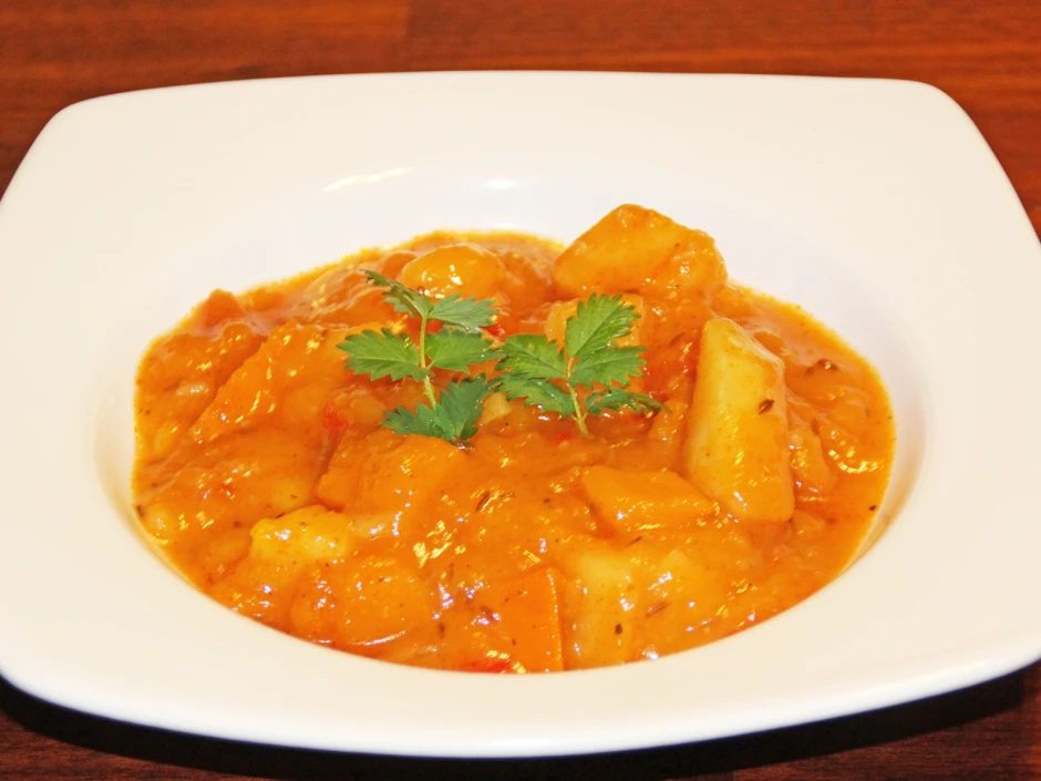 Kürbisgulasch mit Kartoffeln