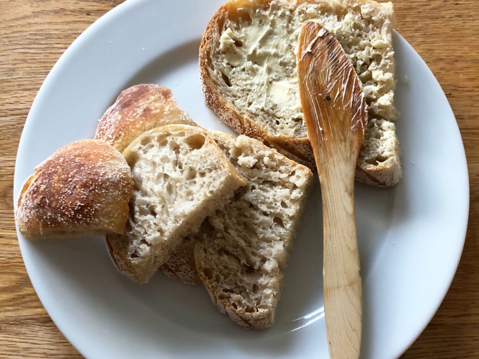 Halloween Sauerteigbrot in Kürbisform