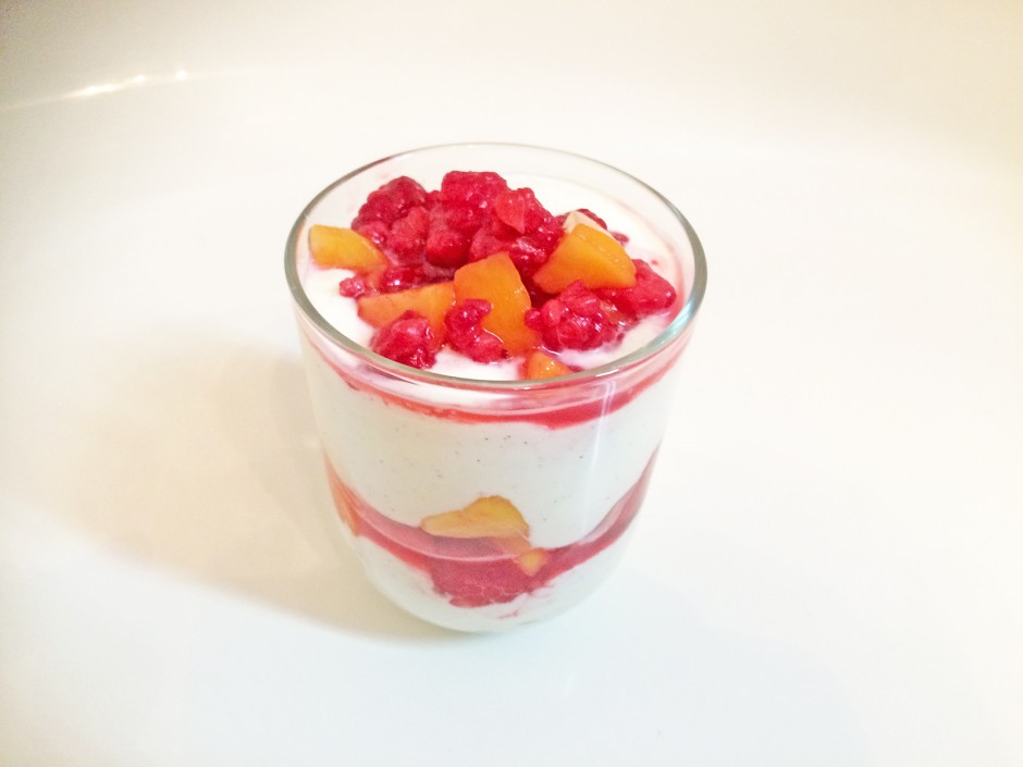 Himbeer-Pfirsichdessert