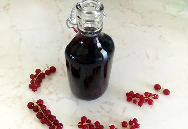 Ribiselsaft -sirup