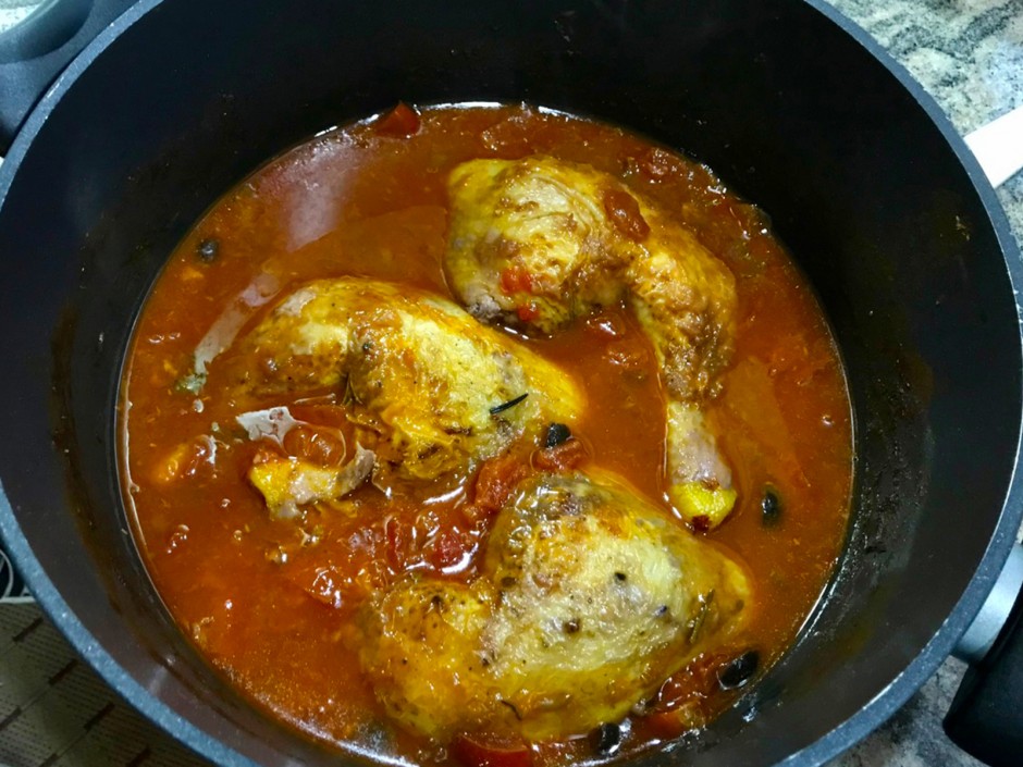 Polo con salvia (Hühnerschenkel mit Salbei)
