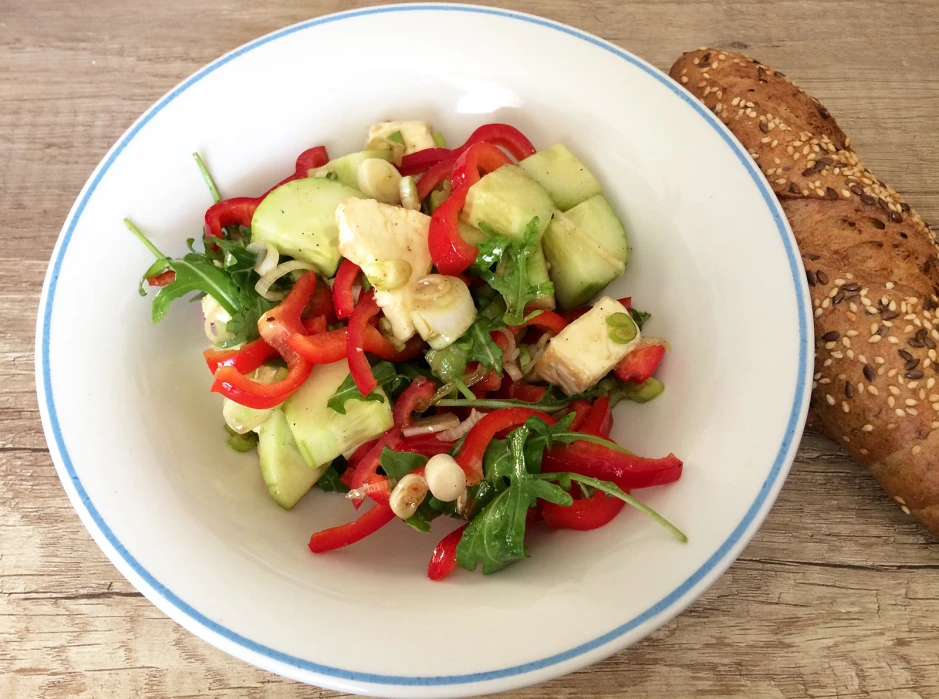 Salat mit K&auml;se