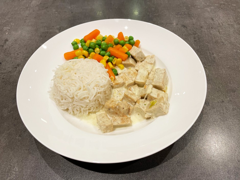 Geschnetzeltes aus veganen Bratstreifen